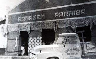 A primeira loja do Armazém Paraíba é inaugurada em Bacabal (MA).